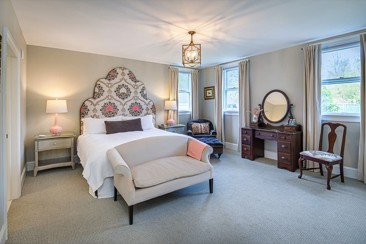 Room 103 — King Room, first floor