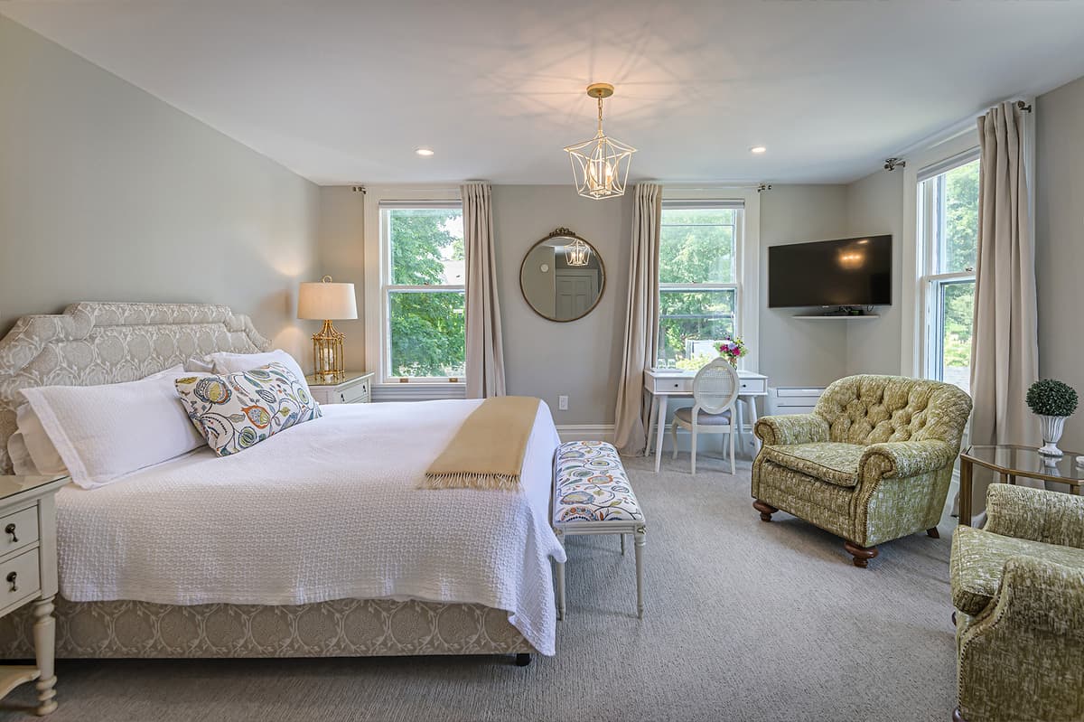 Room 204 — King Room, second floor